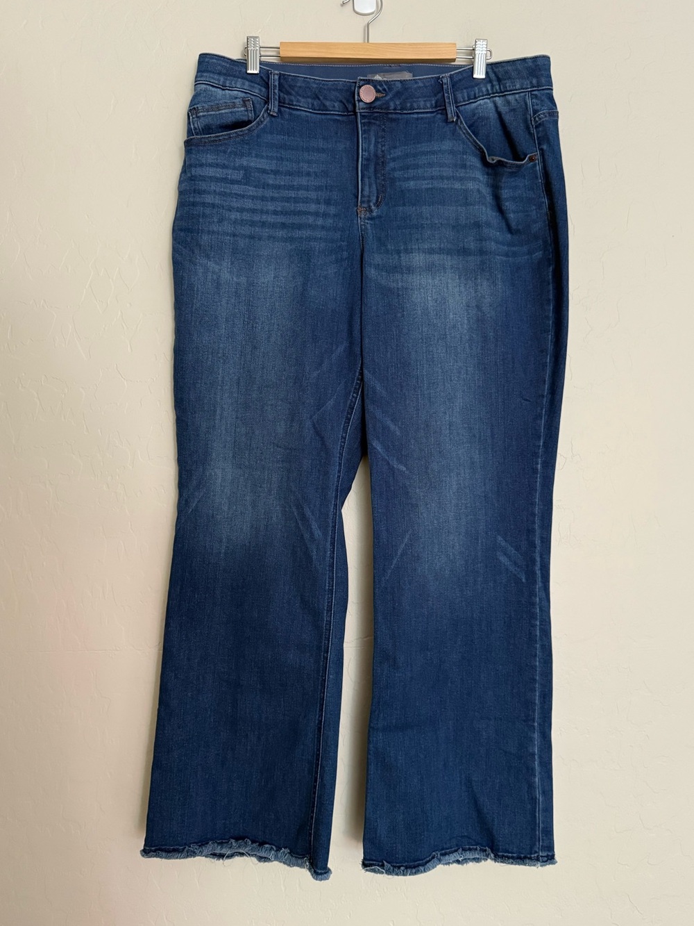 Democracy Women’s Bootcut Ab Technology Jeans Size 20 W Medium Blue Wash